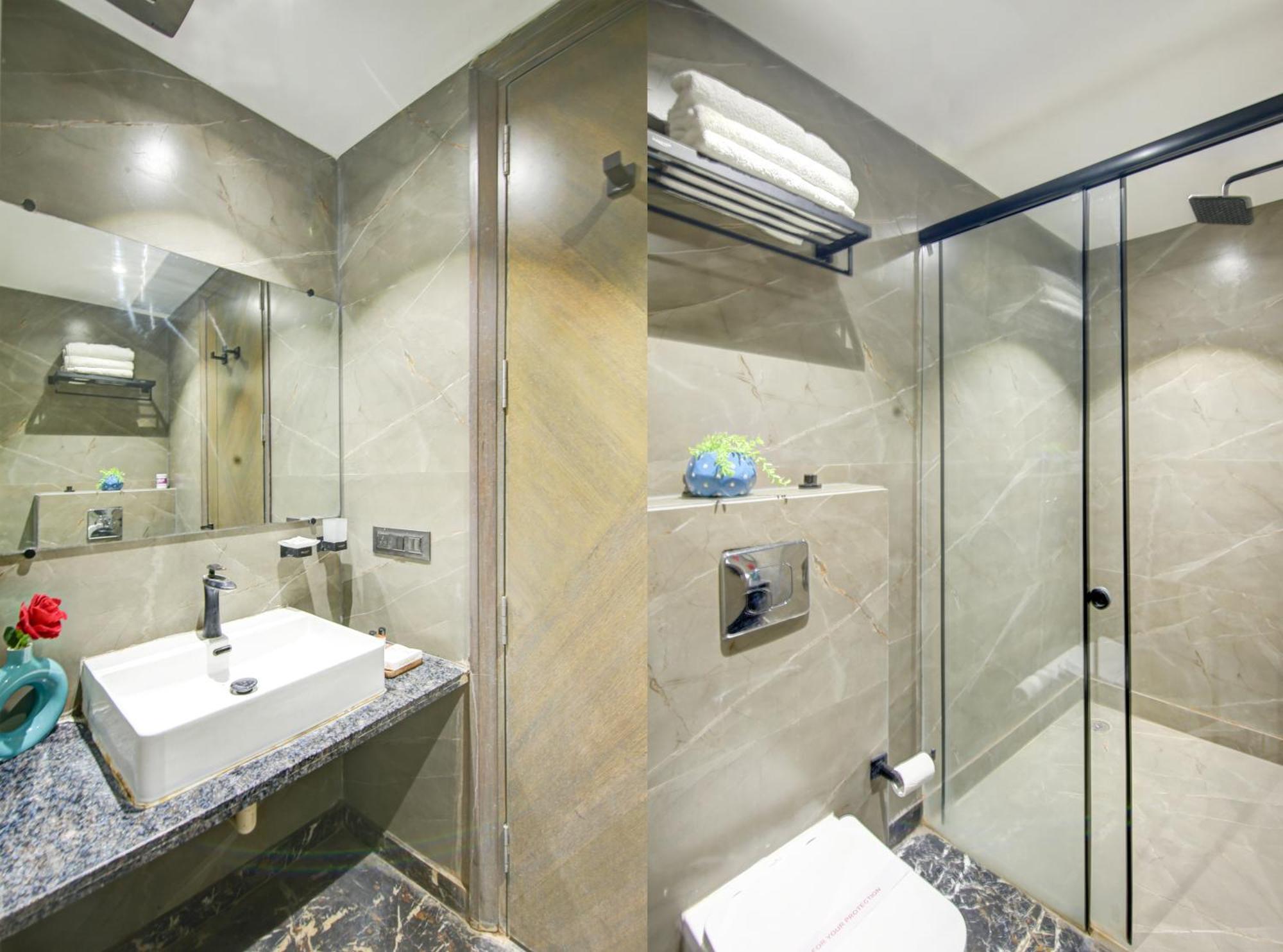 Uptown - 1km From Connaught Place 4*