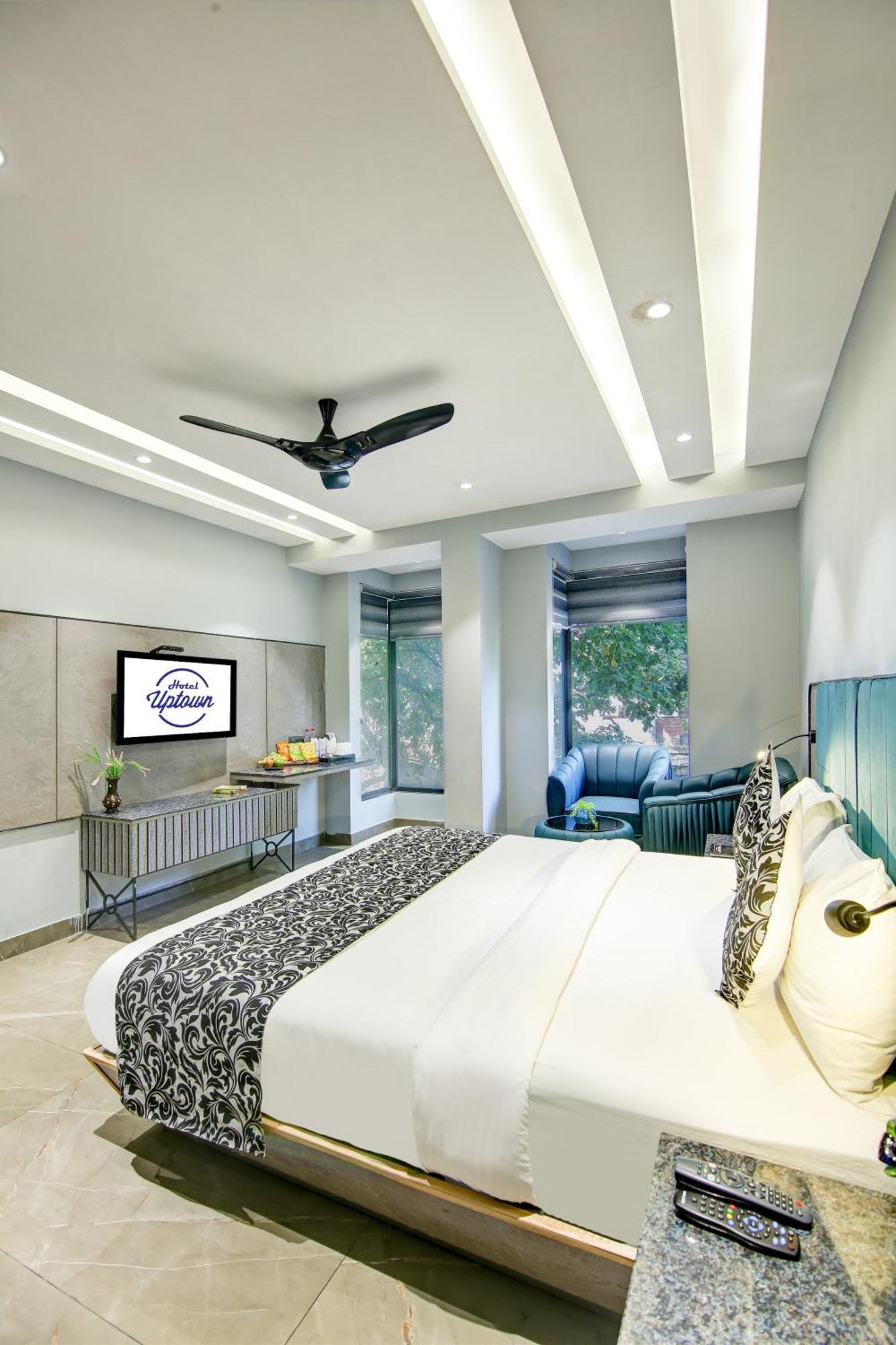 Hotel Uptown 1km Connaught Place